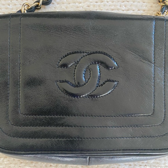 Chanel Vintage Lambskin Stitched CC Logo Small Crossbody Chain Flap Bag - Picture 14 of 17
